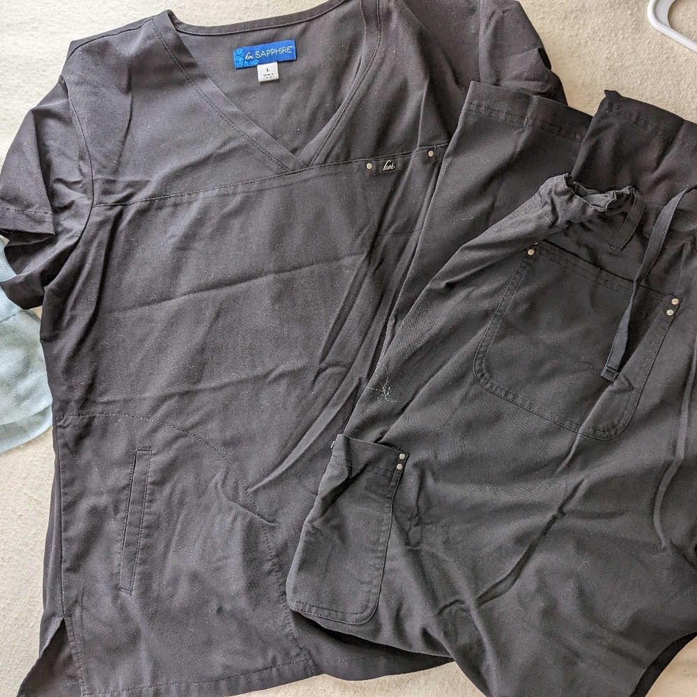 Koi Sapphire scrub set